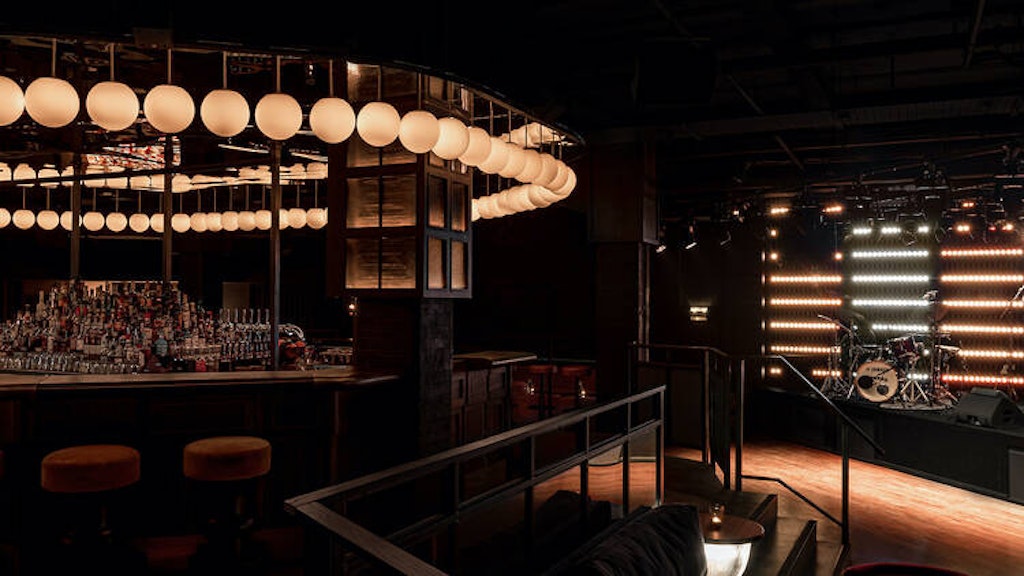 The bar and stage at Stereo in Covent Garden