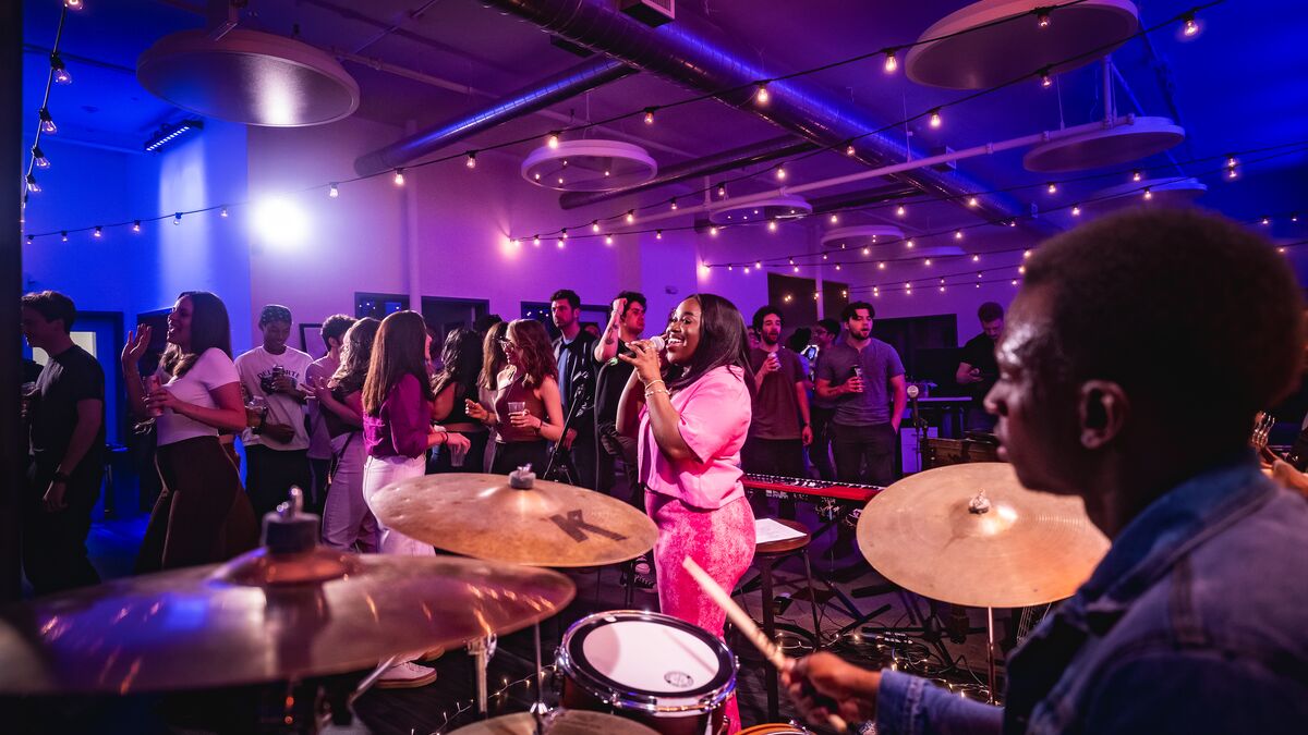 TONI T performs a Sofar Show at Boston HQ