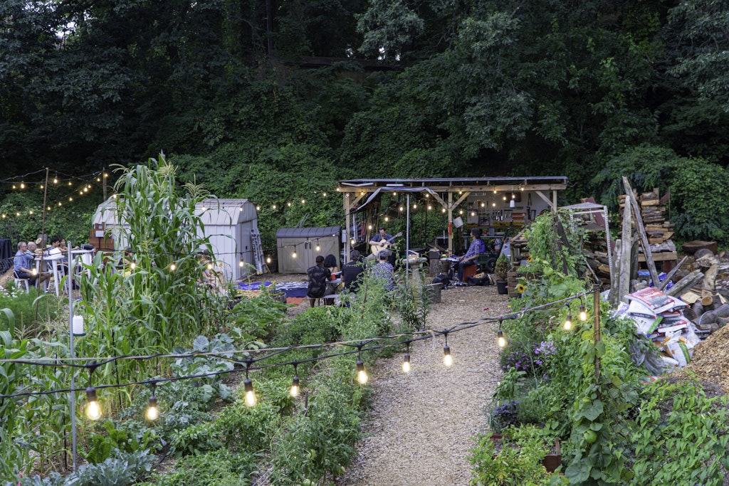 A concert at Edgewood Community Farm, image courtesy of the Farm’s website
